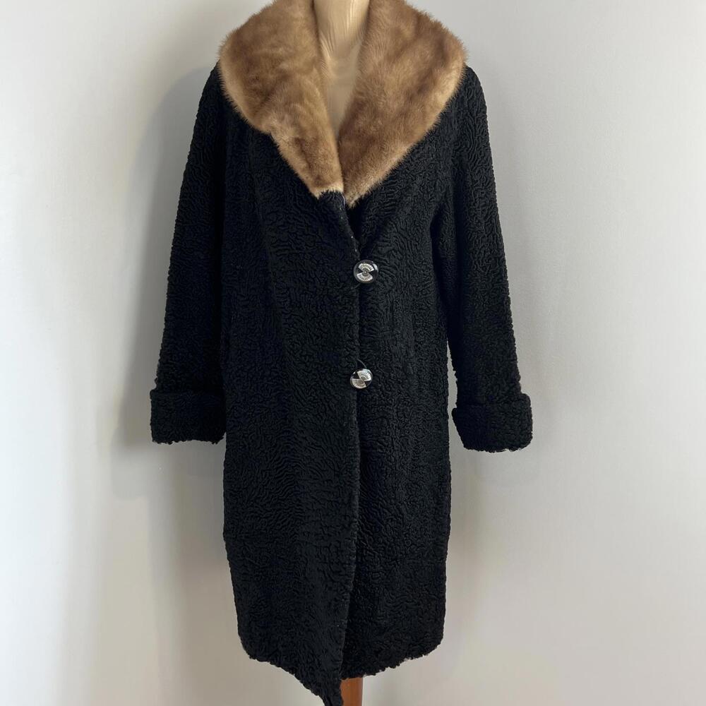 Vintage Fourres Deluxe Fur Large Black Sherpa Lined Fur Collared Jacket Coat